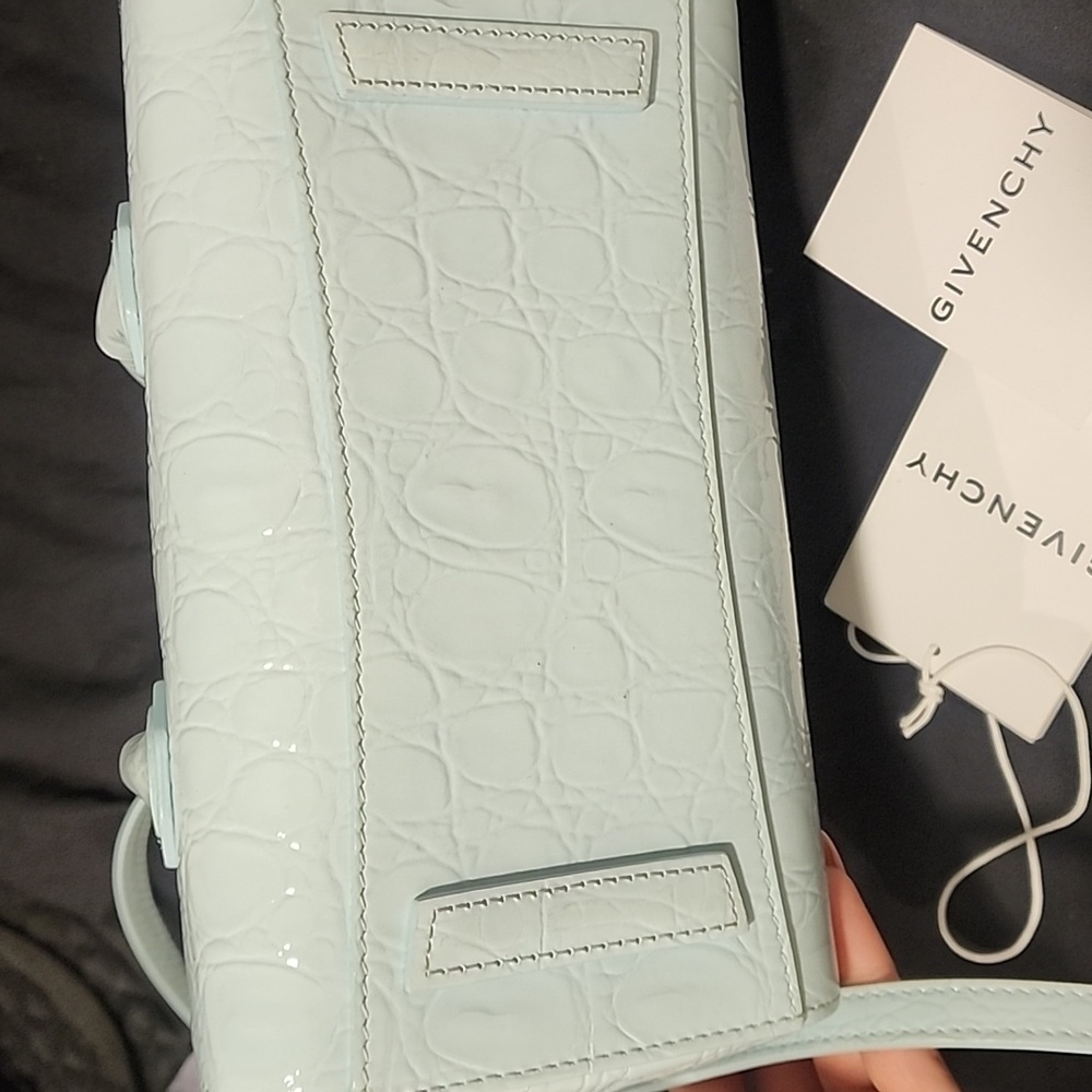 Givenchy Antigona Croc Bag - Picture 9 of 11
